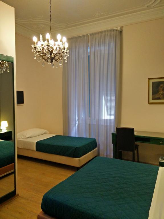 Hotel Suisse جنوة الغرفة الصورة